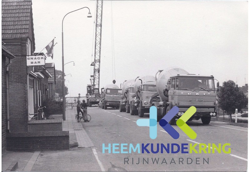 Lobith 04-1974 Bouw tunnel -Transeedijk-Komstraat (5)